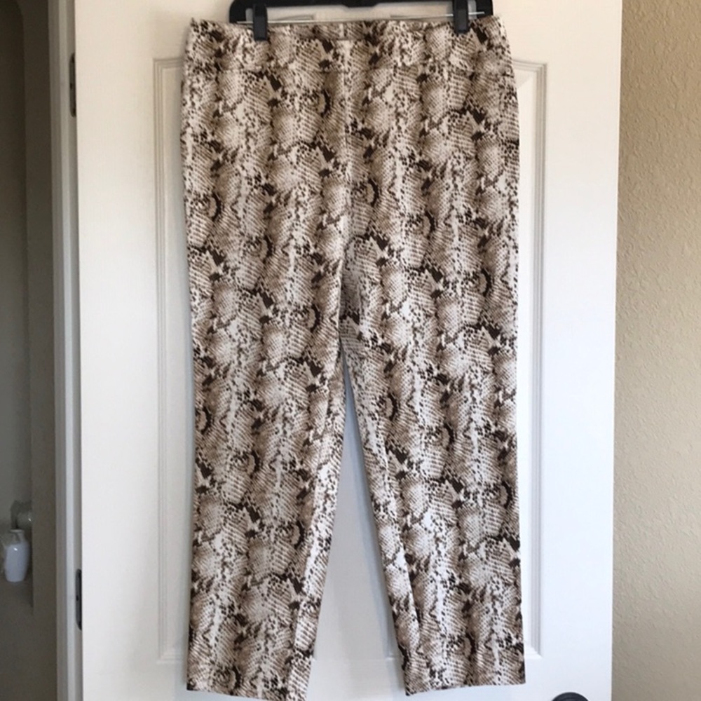 White House Black Market leopard ankle pants New